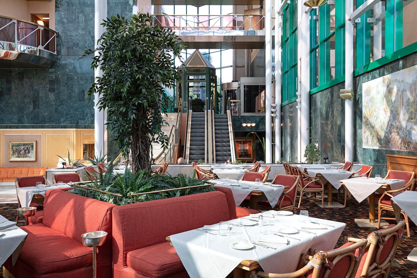 Royal-Garden-Hotel-Restaurant-40