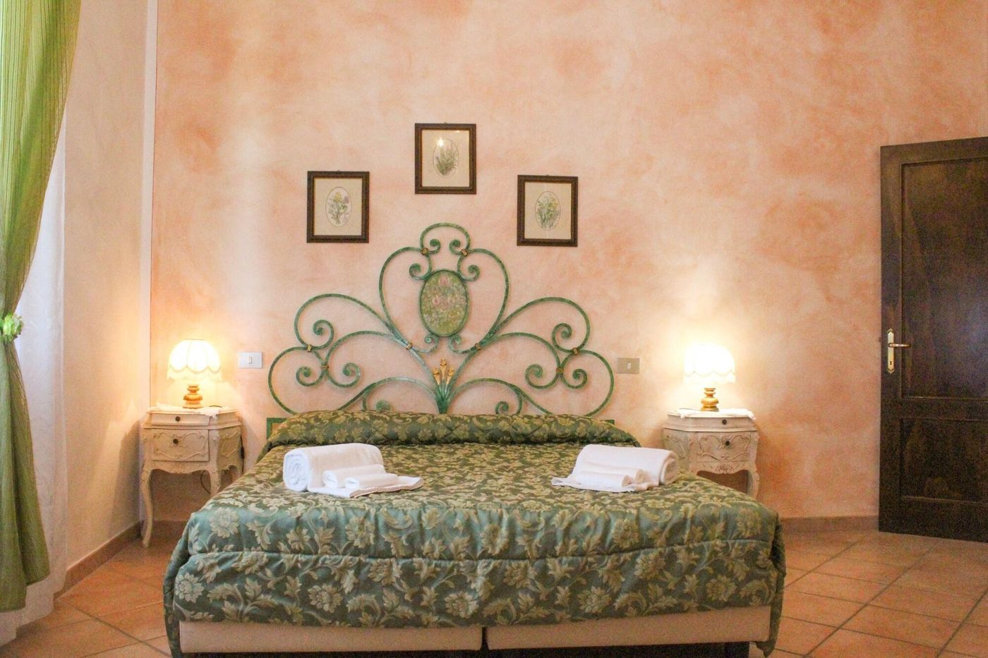 La-Loggia-Villa-Gloria-Room-24