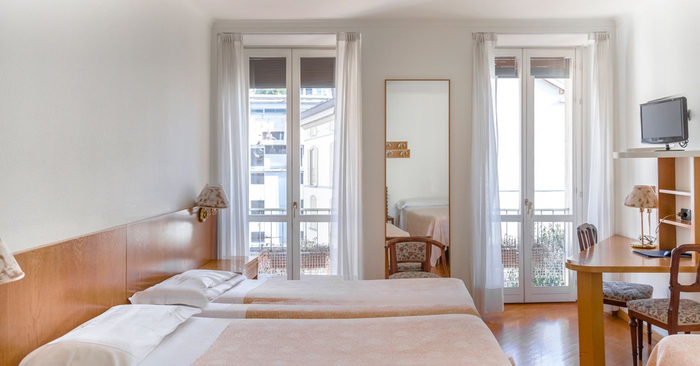 Tre Re-Italy-COMO-Room-10