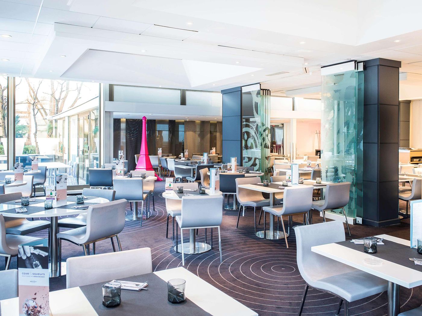 Mercure-Paris-Tour-Eiffel-Suffren-Restaurant-15