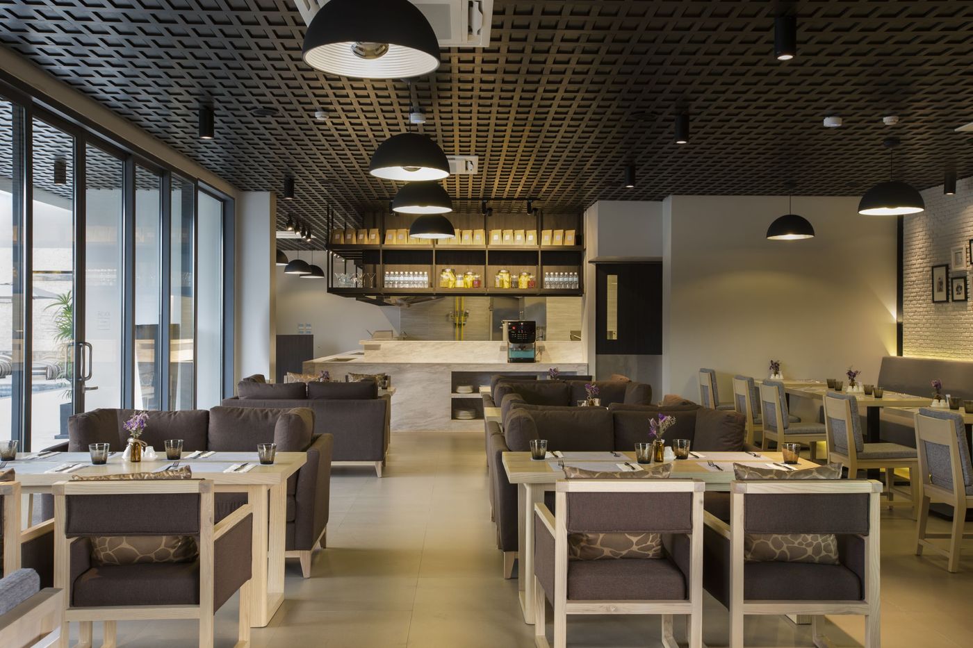 Hotel-IKON-Phuket-Restaurant-24