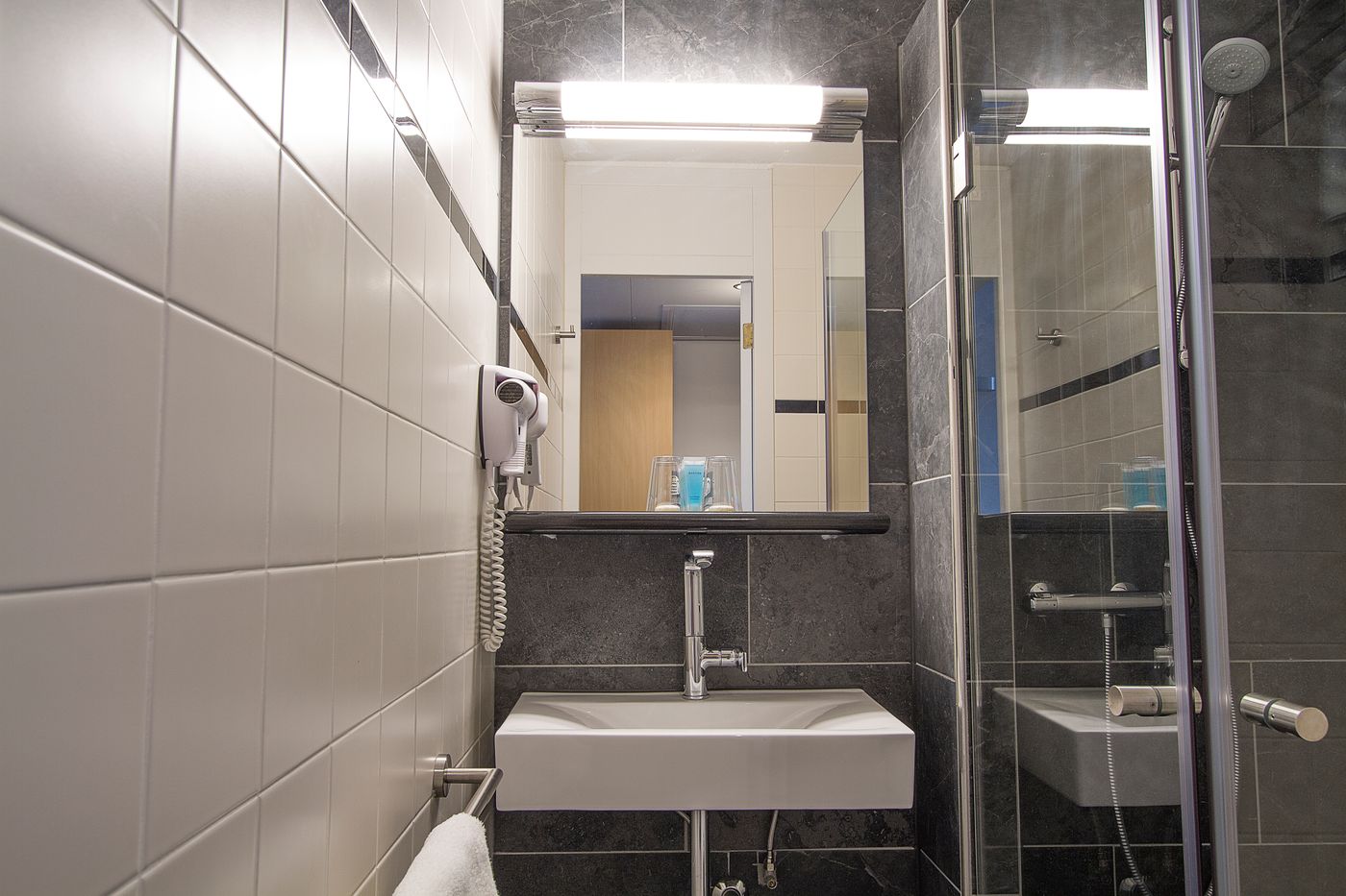 Bastion Hotel Haarlem Velsen-Netherlands-HAARLEM-Room-10