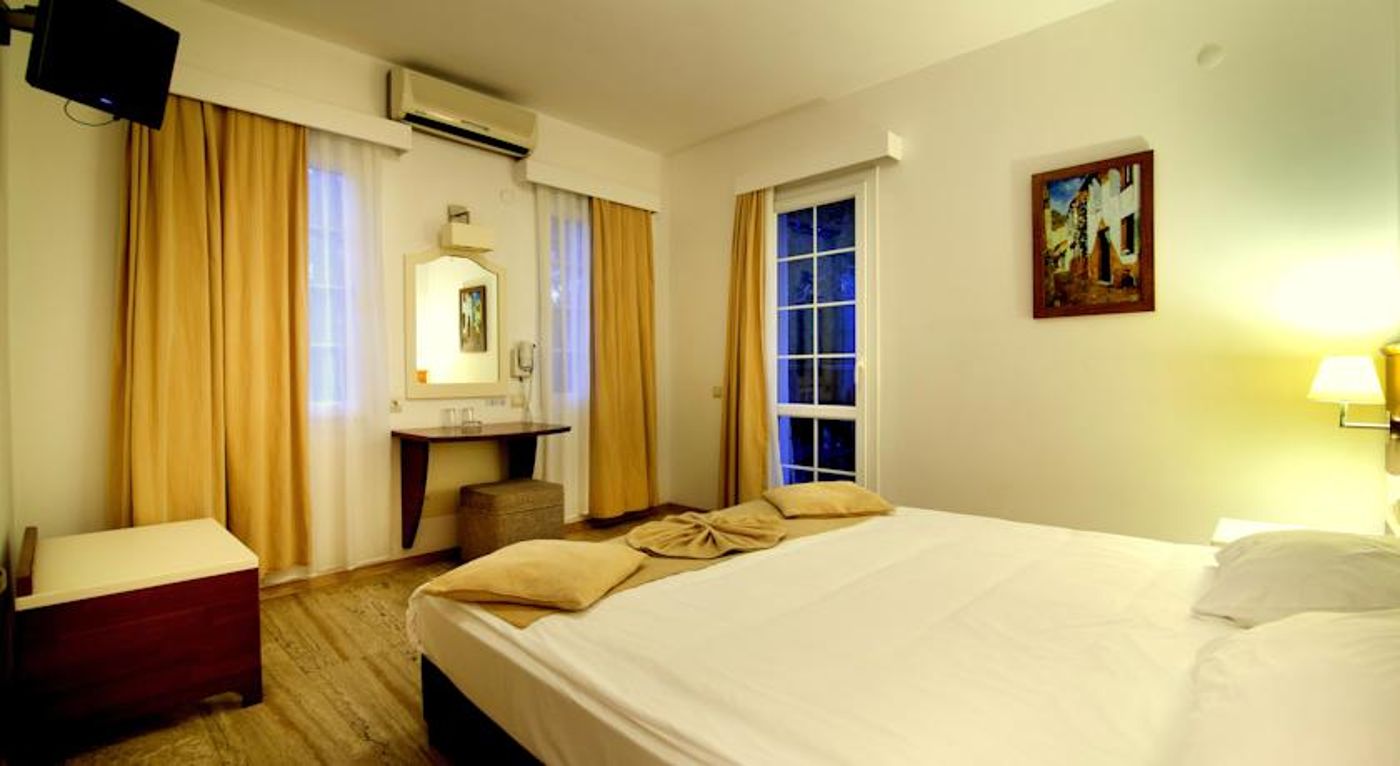 Teos Holiday Village