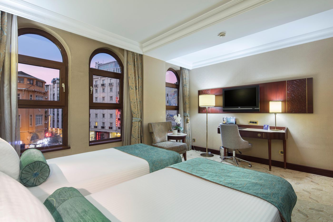 Crowne-Plaza-Istanbul---Old-City-Room-7
