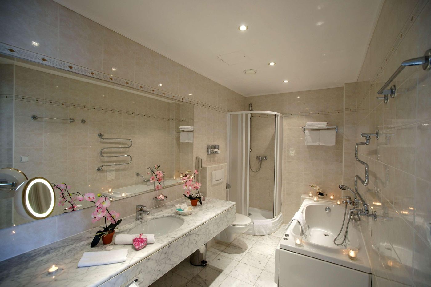 Ambassador-Zlat-----Husa-Room-42