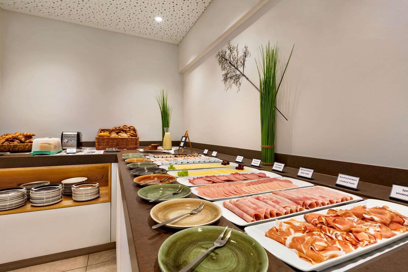 Wyndham-Garden-Munich-Messe-Hotel-Restaurant-30