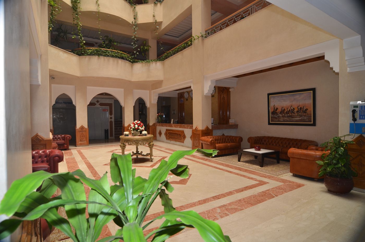 Golden-Beach-Lobby-36