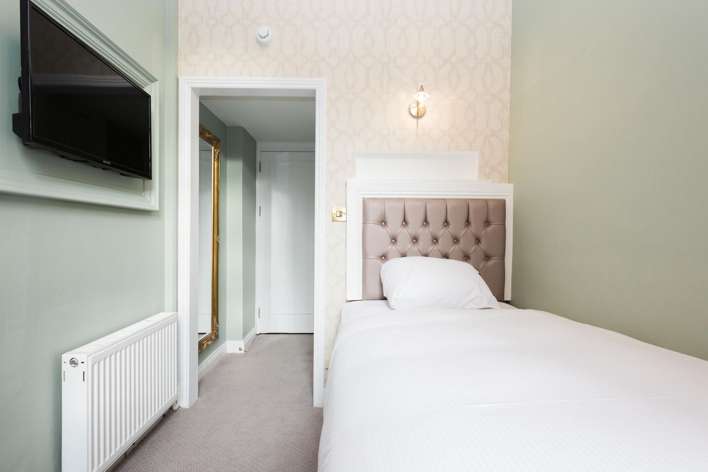 Staunton-s-on-the-Green-Room-13