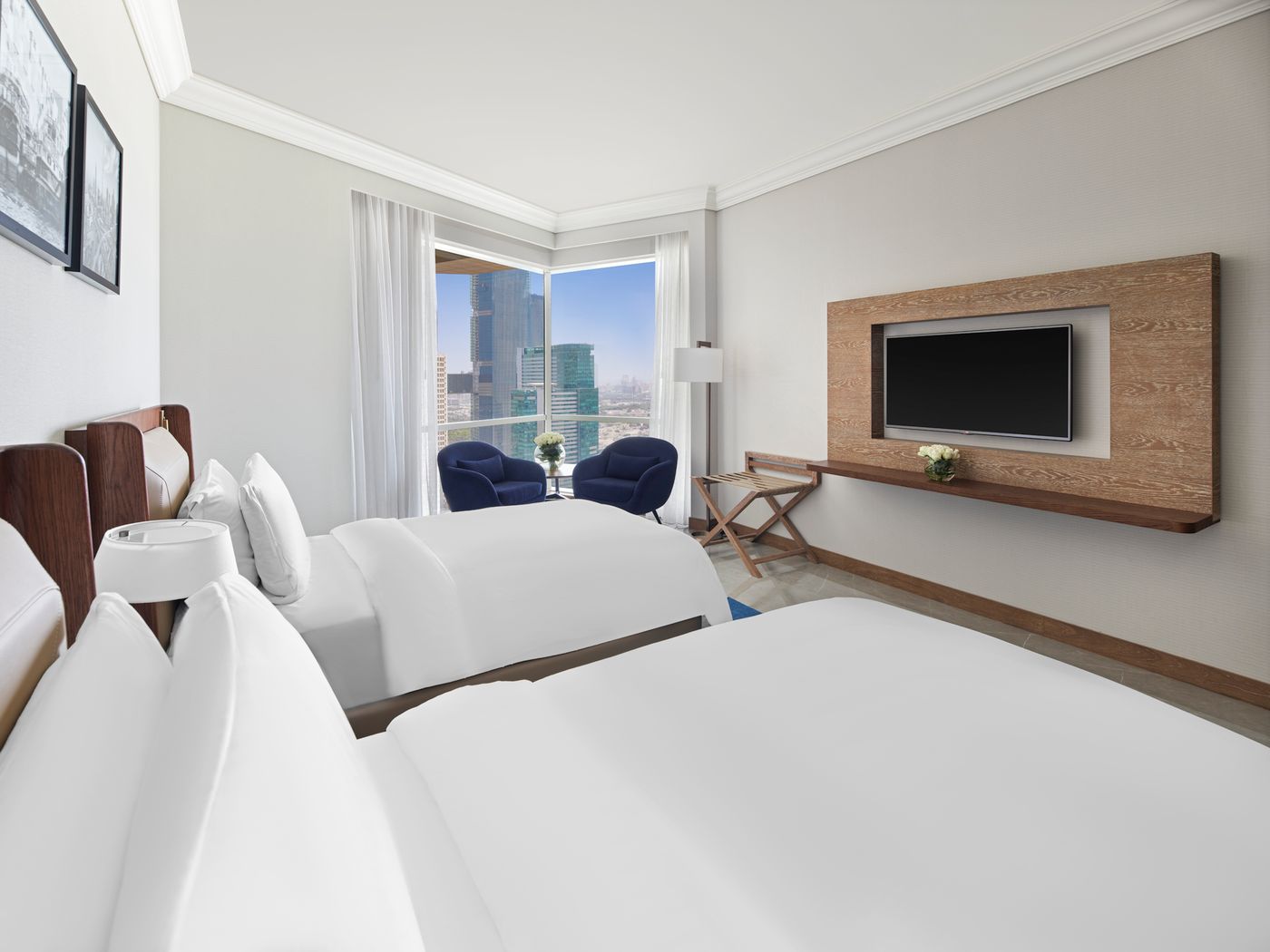 Fairmont-Dubai-Room-16