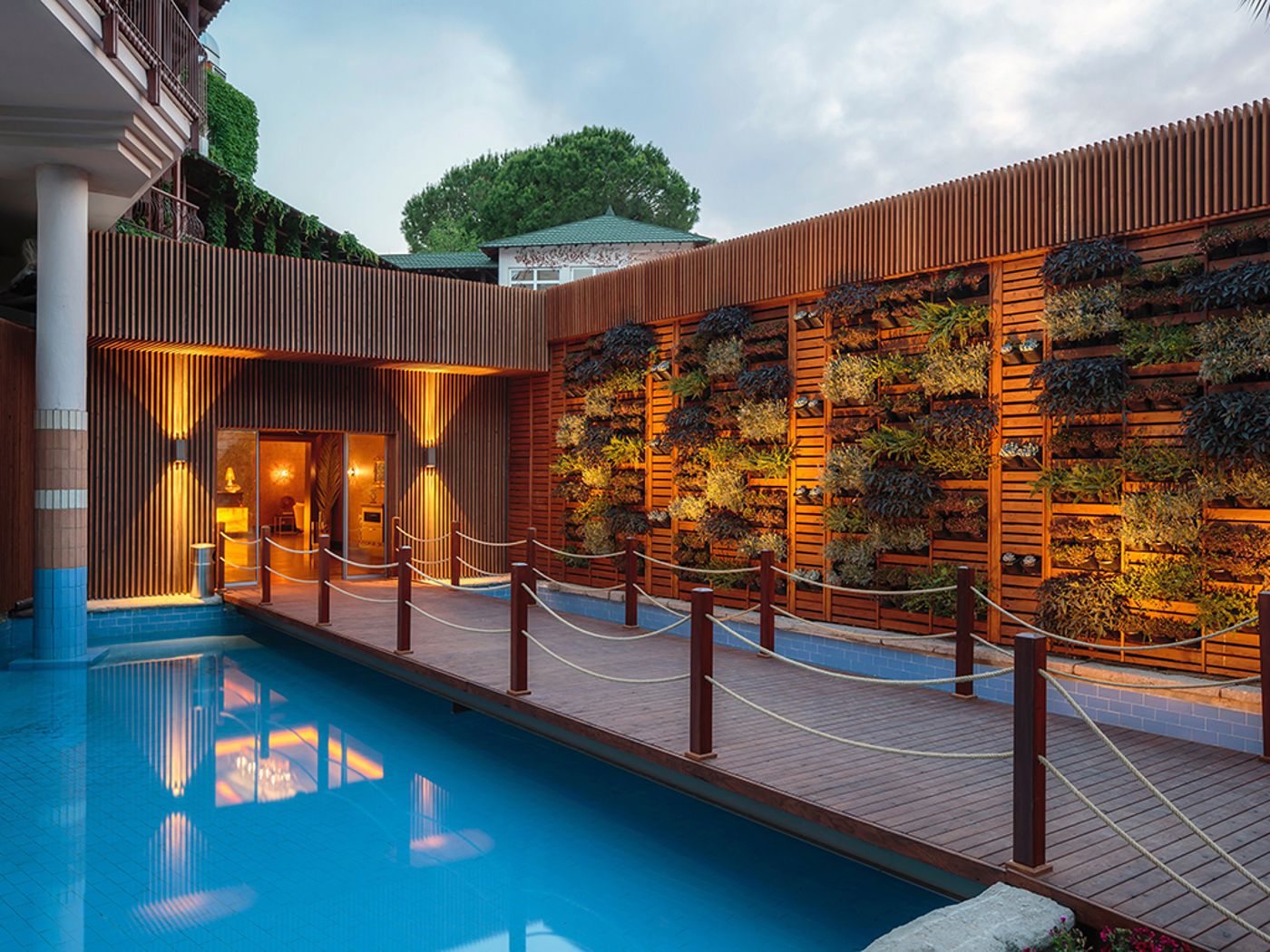 Alva-Donna-World-Palace-Hotel-Sports-and-Entertainment-15