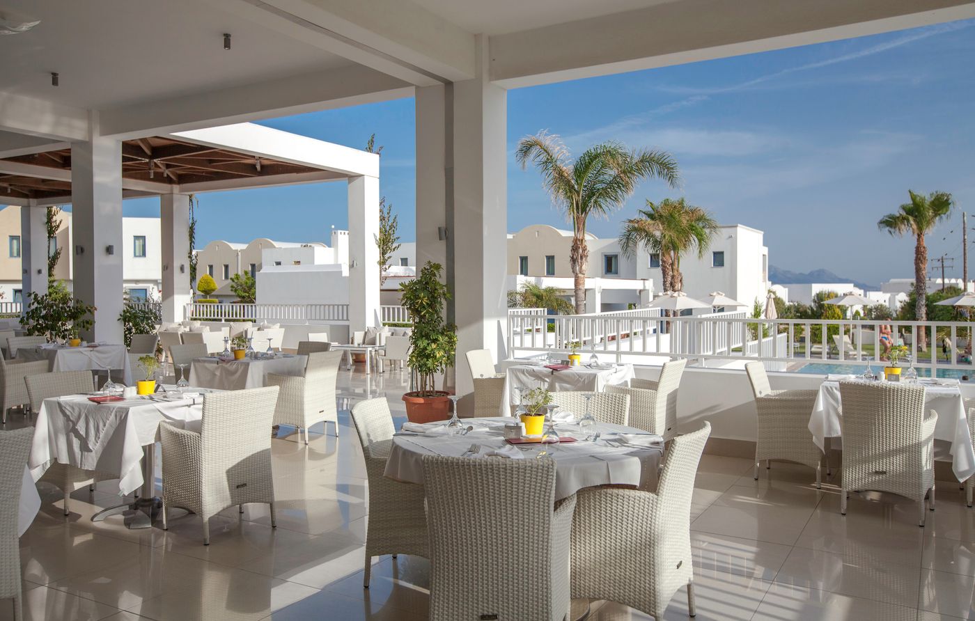 Lakitira-Suites-Restaurant-8