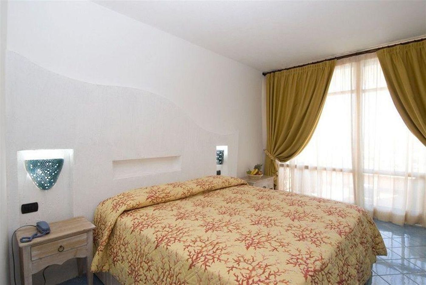 Baia-Caddinas-General-view-14