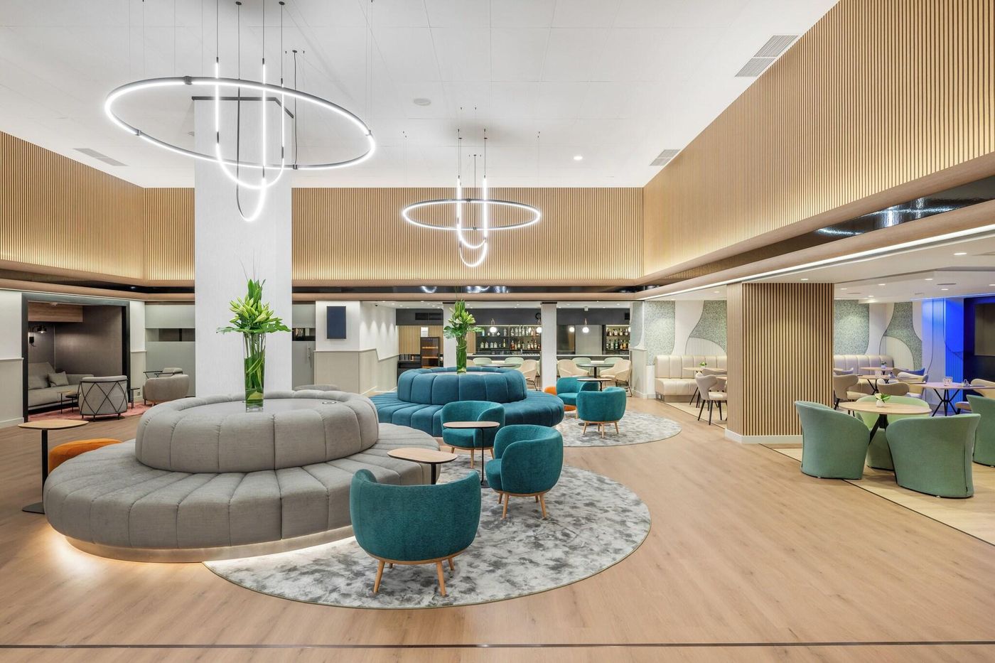 Danubius-Hotel-Hungaria-City-Center-Lobby-13