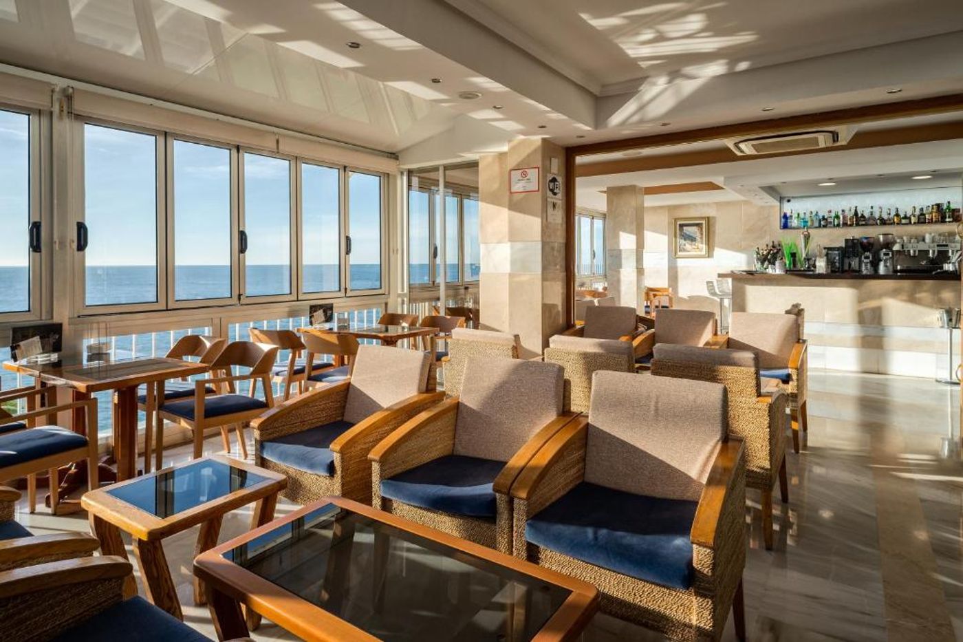 Balcon-de-Europa-Bar-35