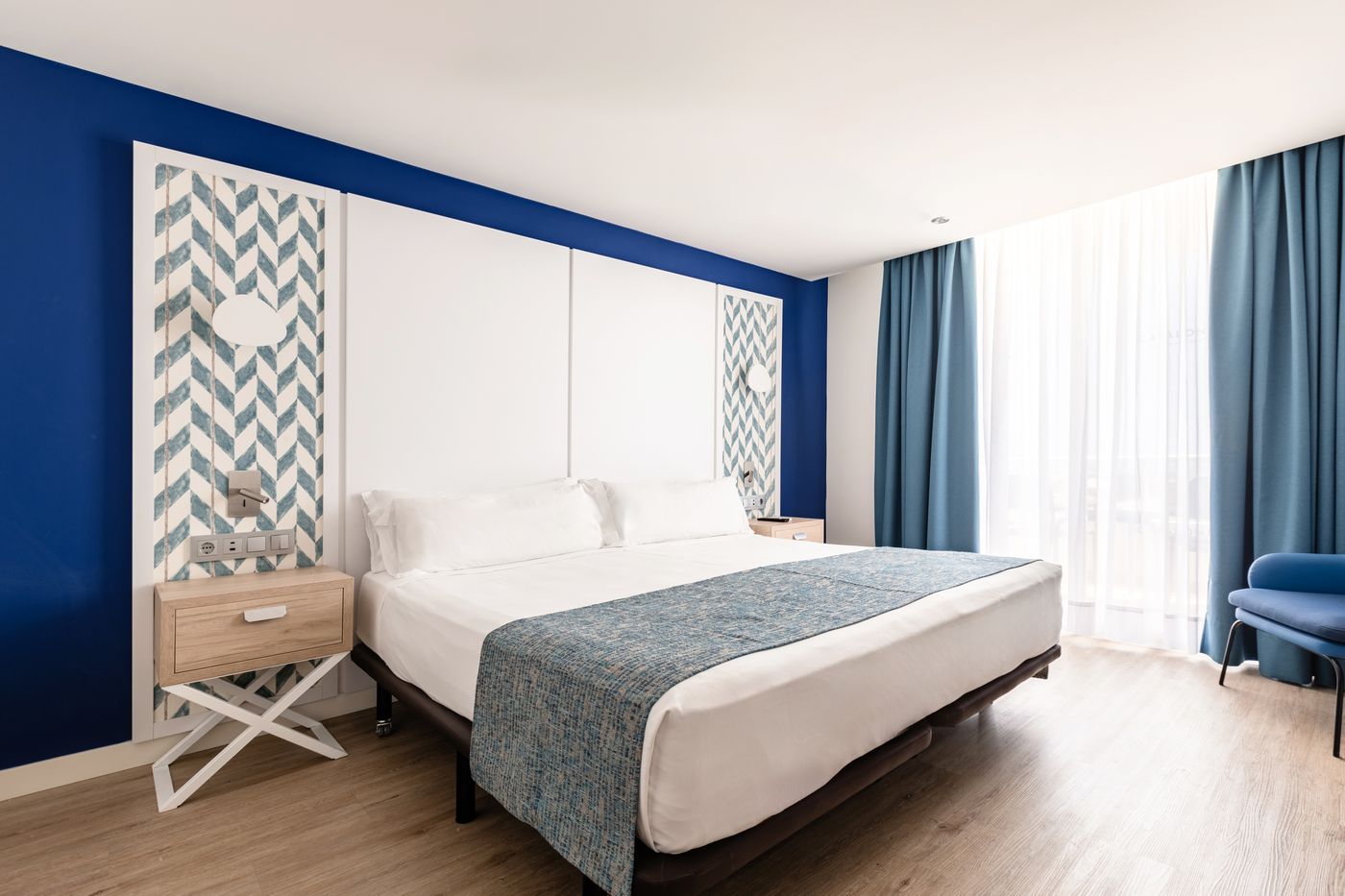 Catalonia-Oro-Negro-Room-22