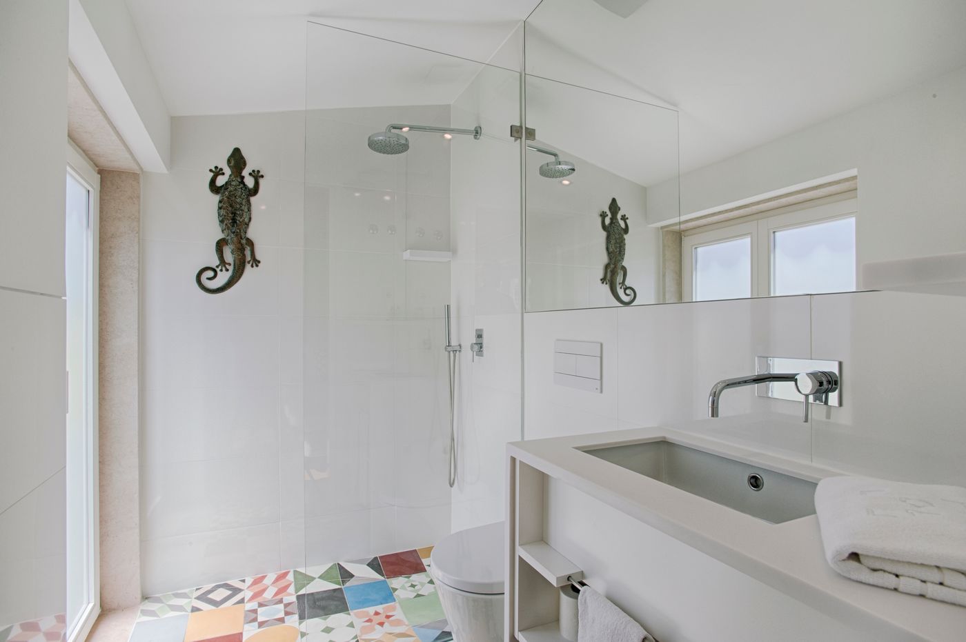 Dear-Lisbon-Charming-House-Room-34