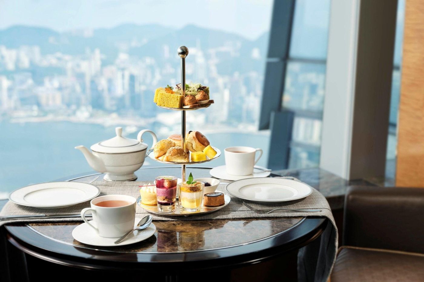 The-Ritz-Carlton--Hong-Kong-Restaurant-22