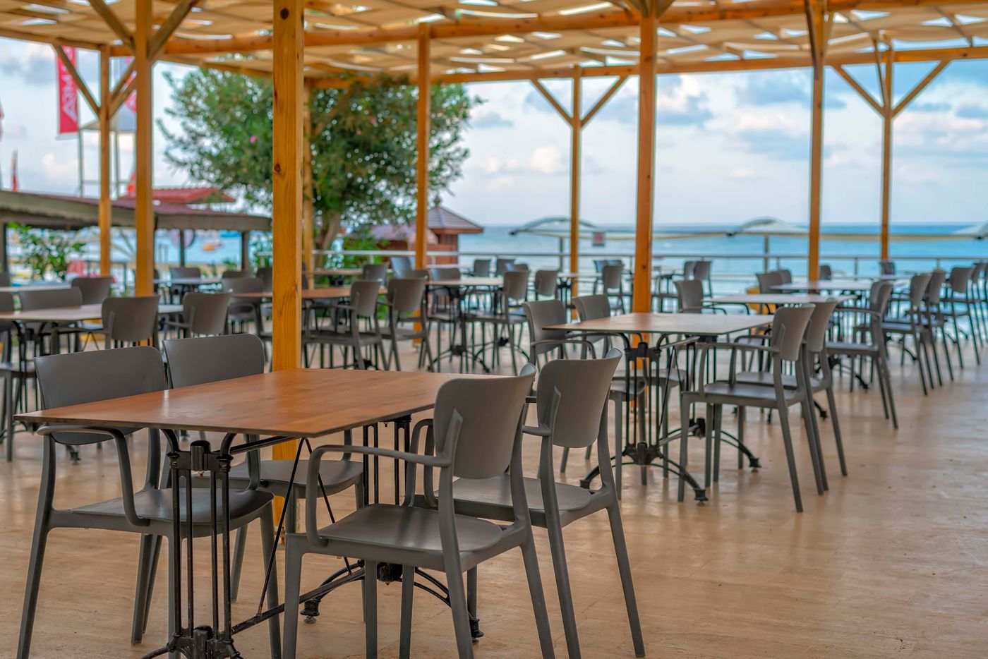 Armas Green Fugla Beach