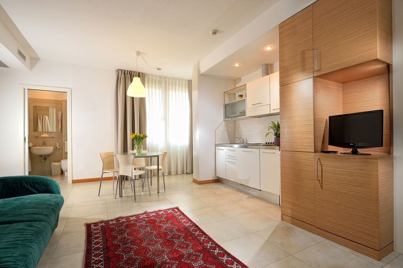 Elite-Hotel---Spa-Room-4