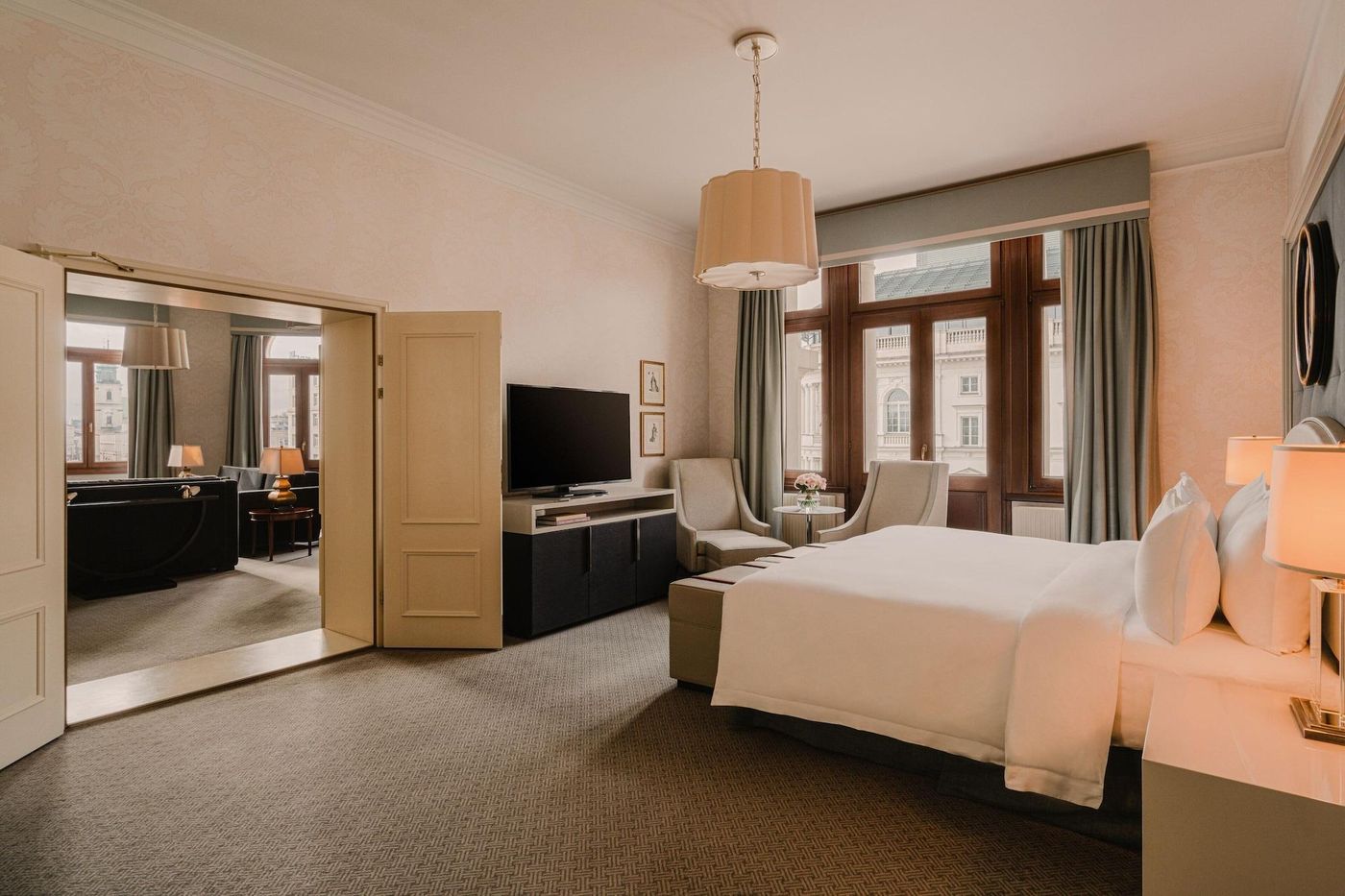 Bristol-a-Luxury-Collection-Hotel-Room-35