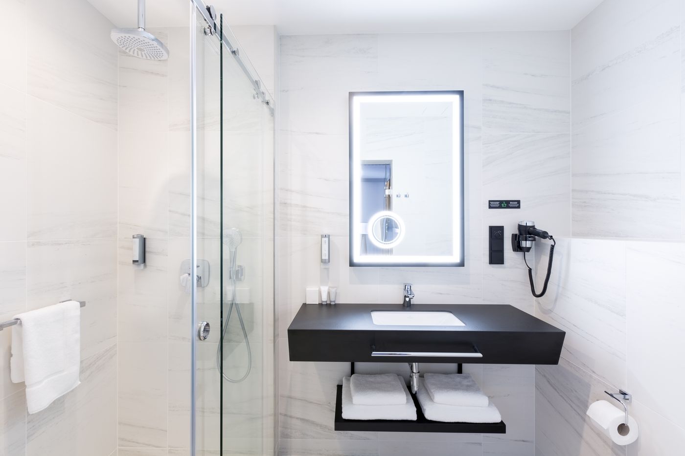 Grand-Ascot-Hotel-Room-21