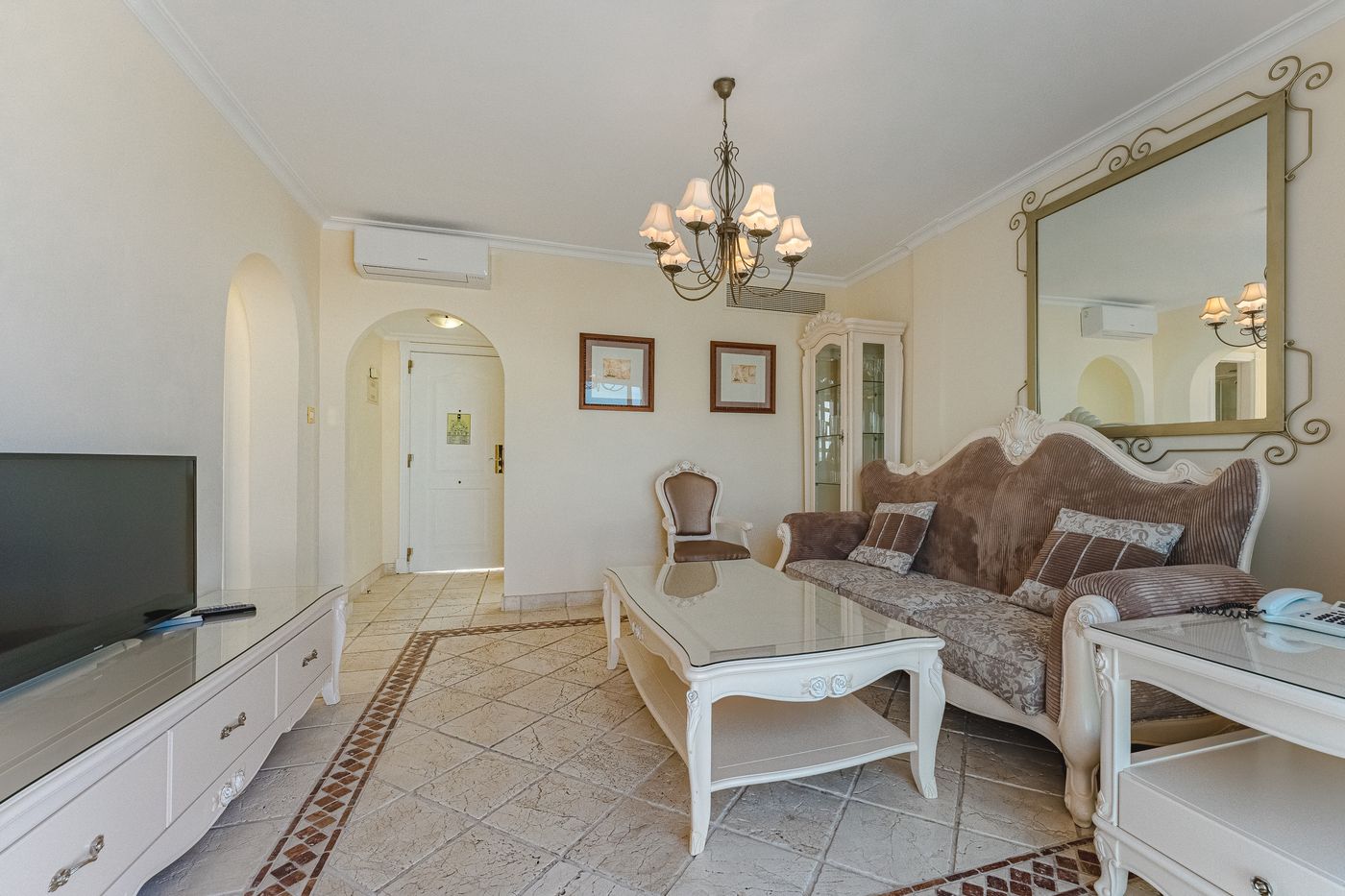 Flamingo-Suites-Room-54