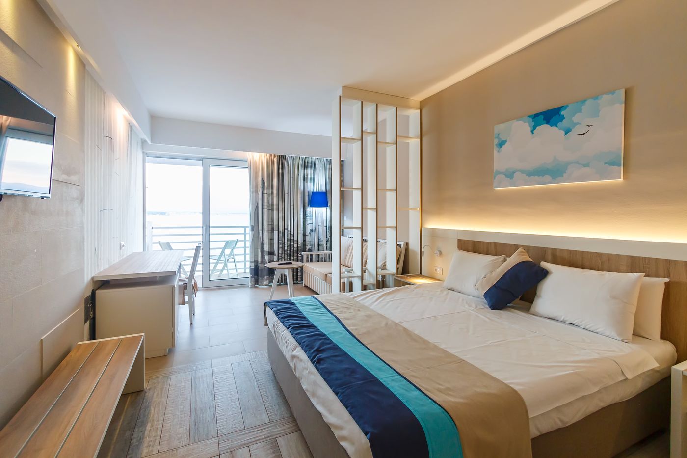 Carine-Hotel-Delfin-Room-8