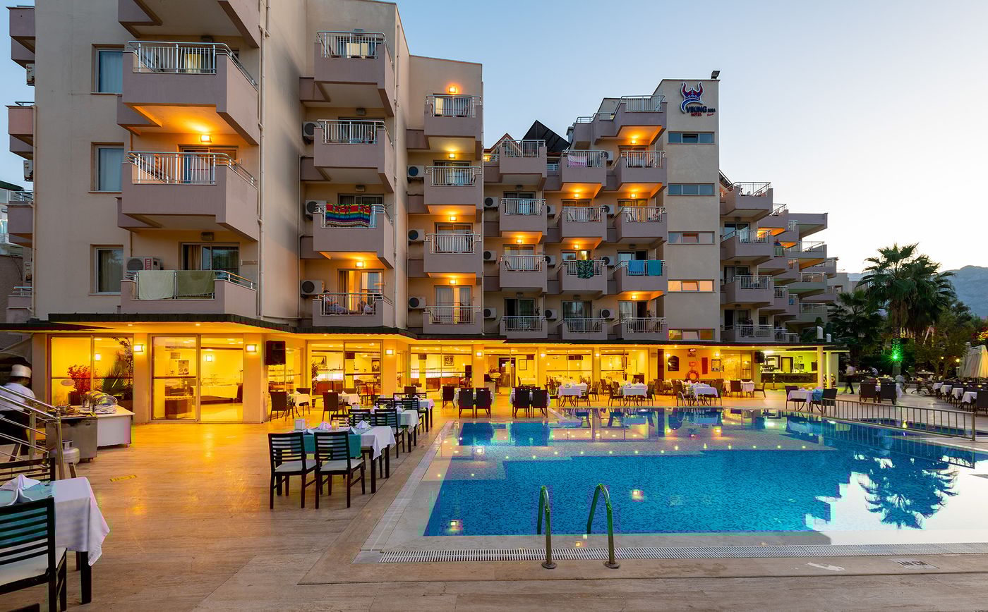 Viking-Nona-Beach-Pool-2