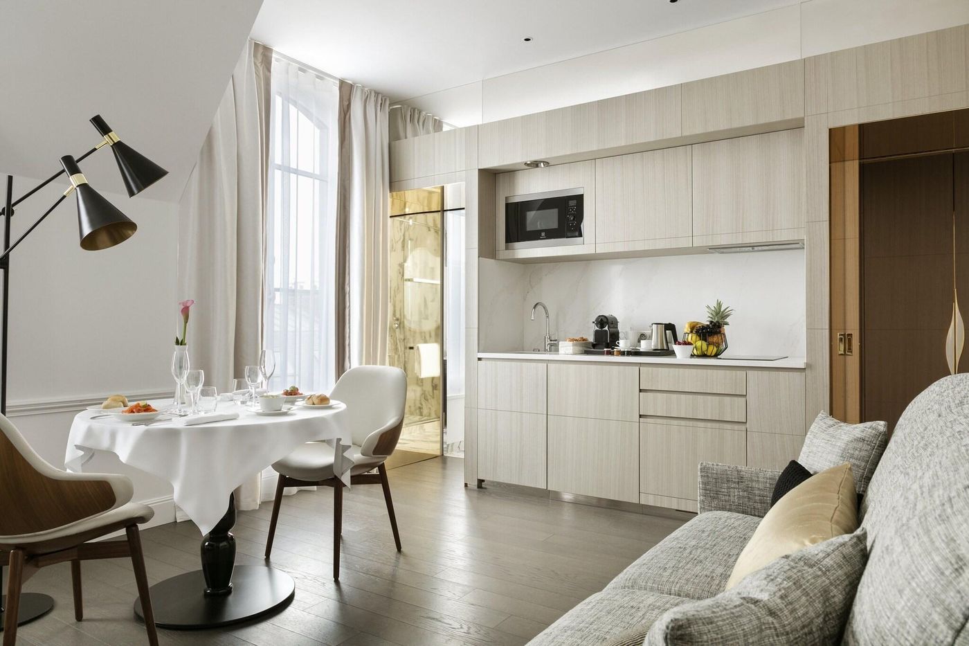 La-Clef-Champs-Elysees-by-The-Crest-Collection-Room-19