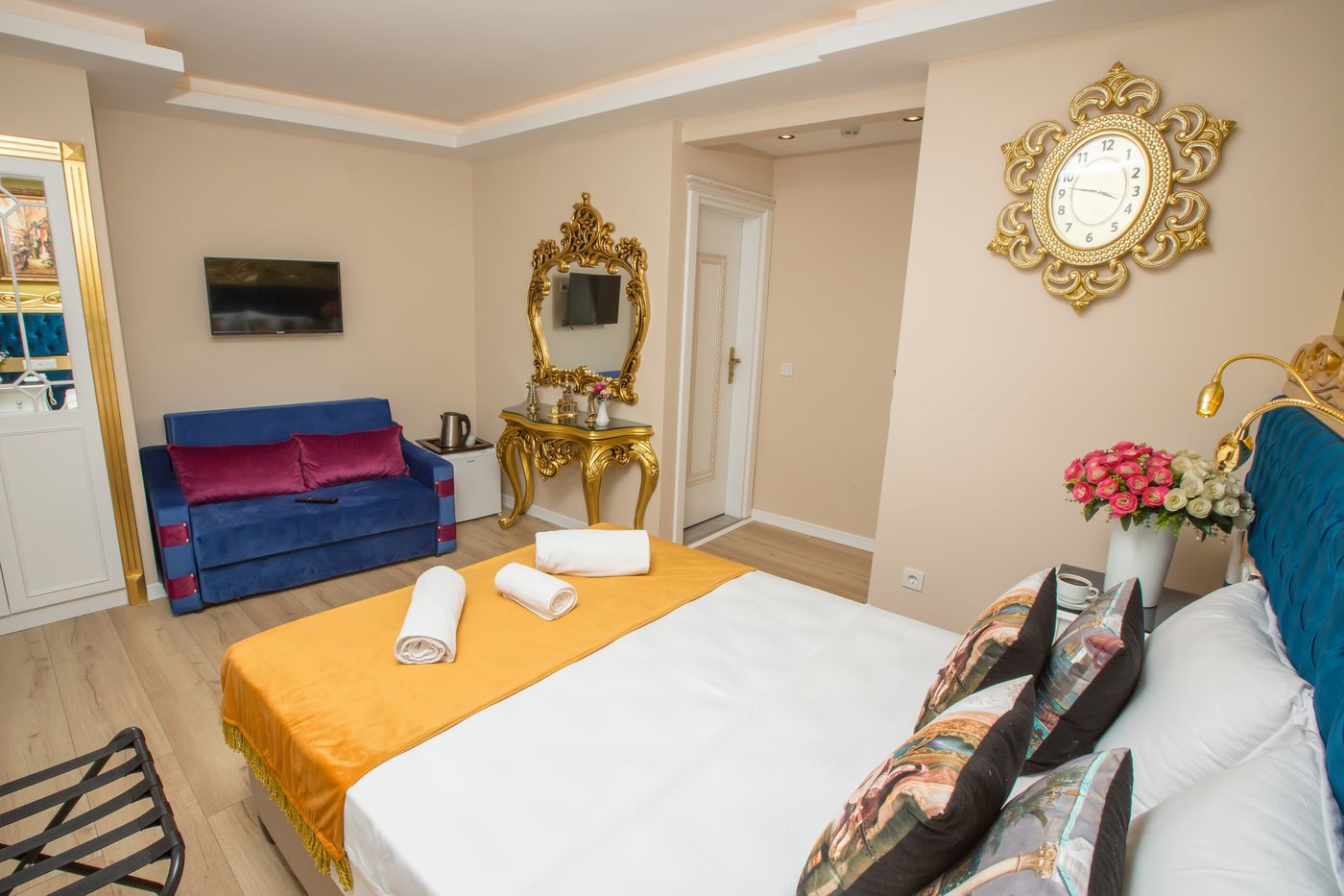 Atlantis Royal Hotel