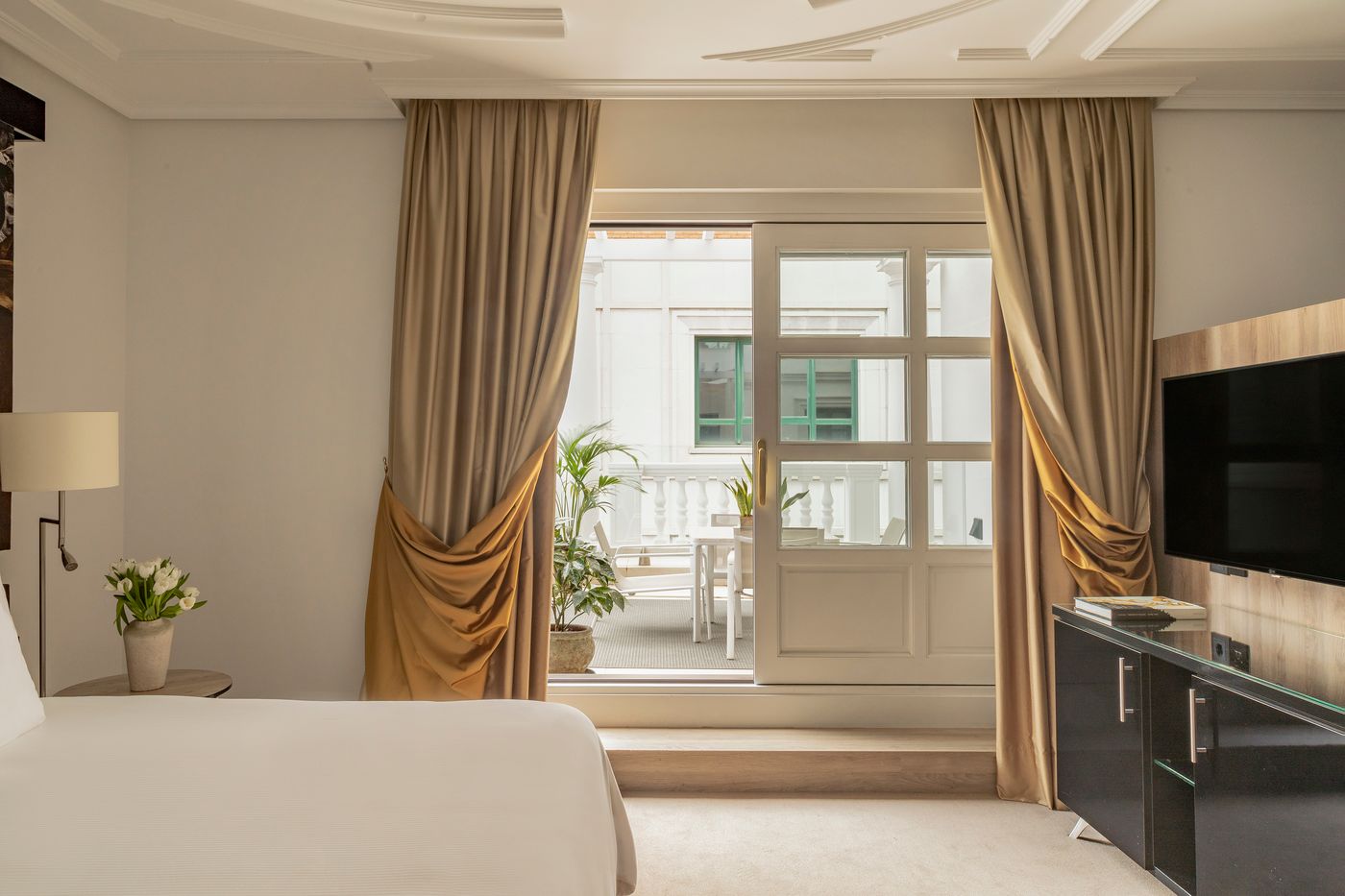 Gran-Melia-Palacio-de-los-Duques-Room-43