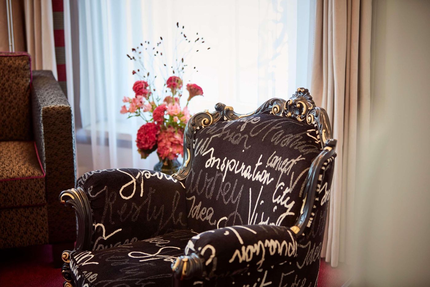 Hotel Schweizerhof Zuerich-Switzerland-Zurich-Room-9