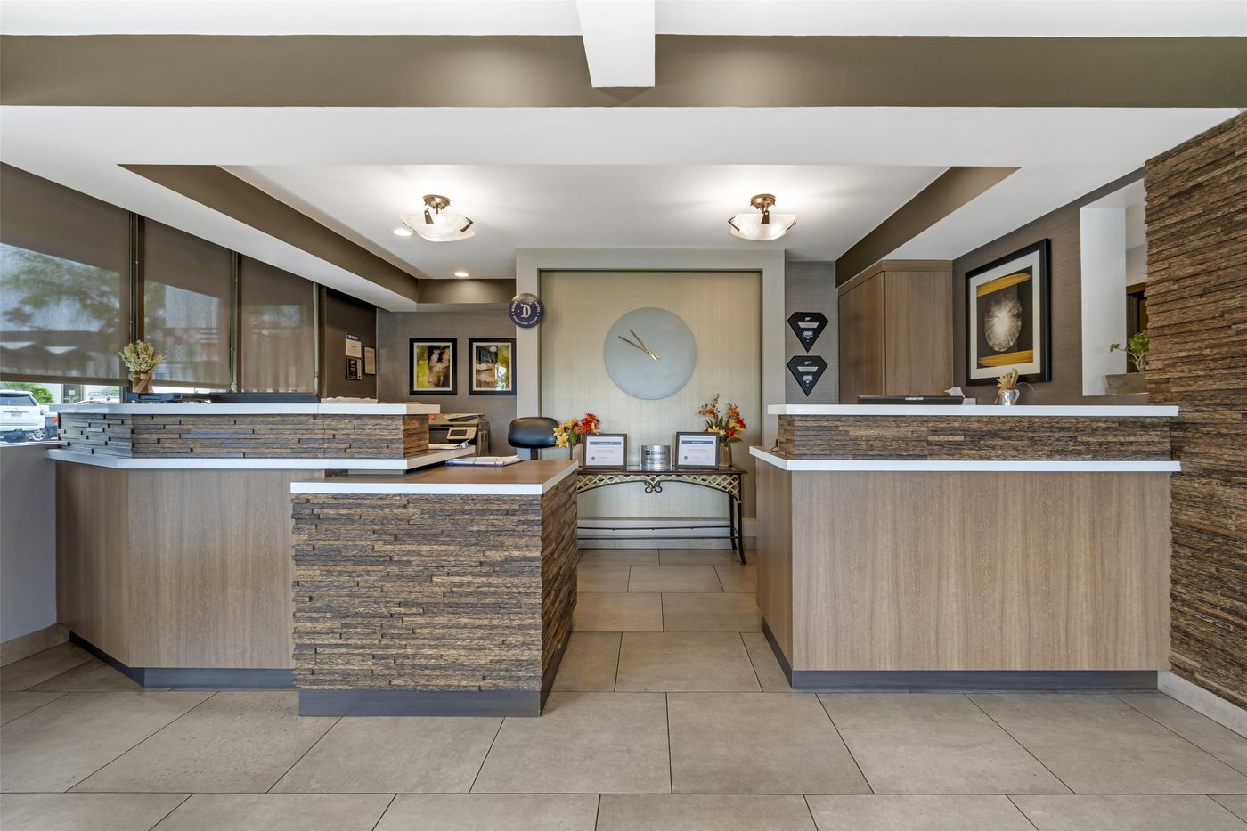 Best-Western-Plus-Pavilions-Lobby-19