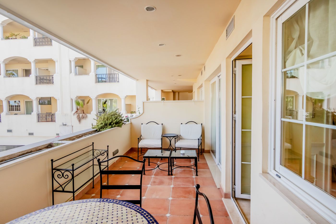 Guadalpin-Suit-Room-49