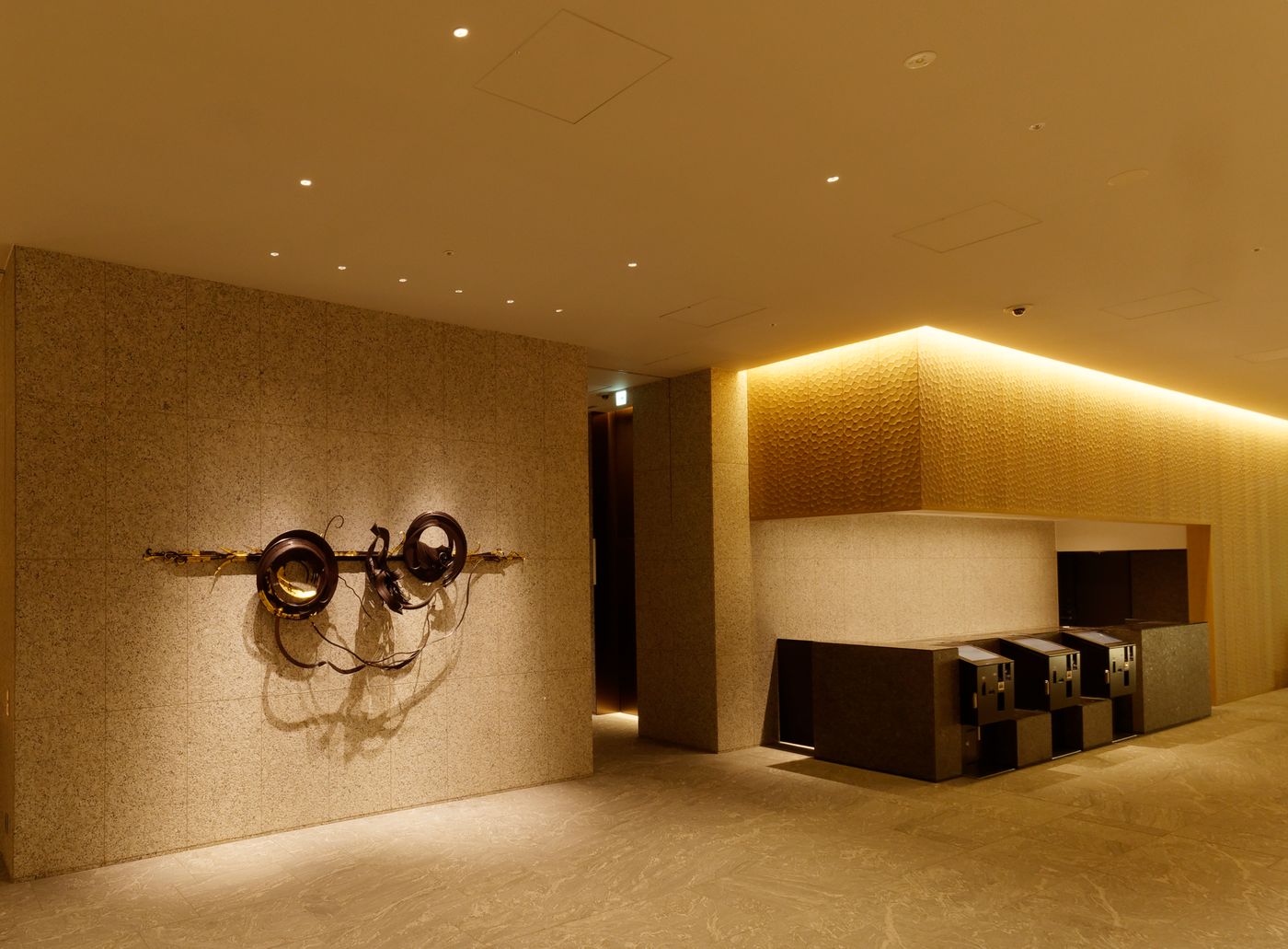 Hotel Keihan Tsukiji Ginza Grande-Japan-Tokyo-Lobby-10
