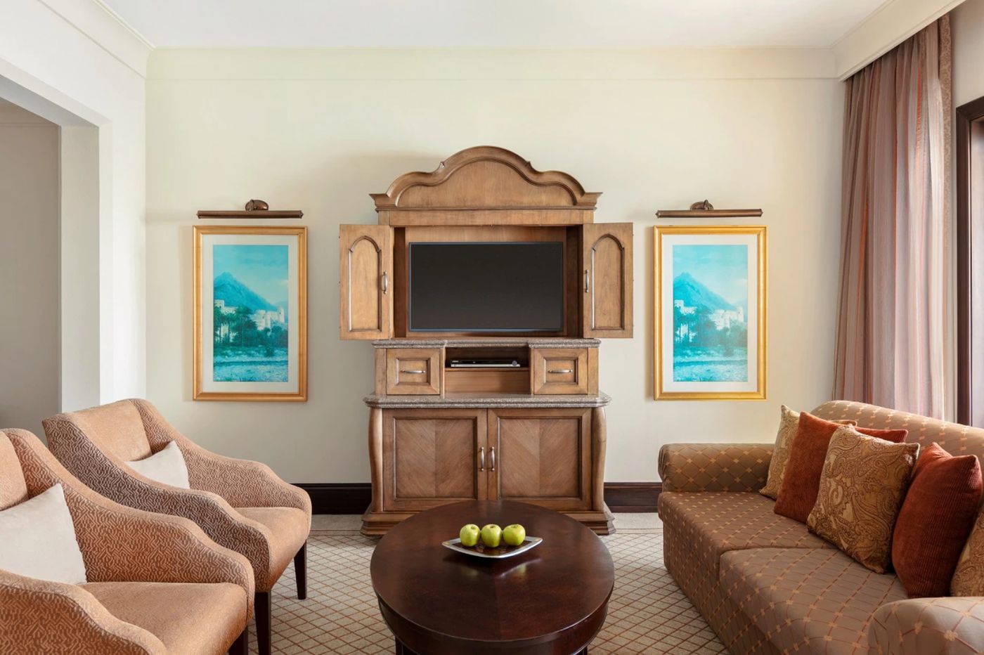 Shangri-La Hotel, Qaryat Al Beri 27