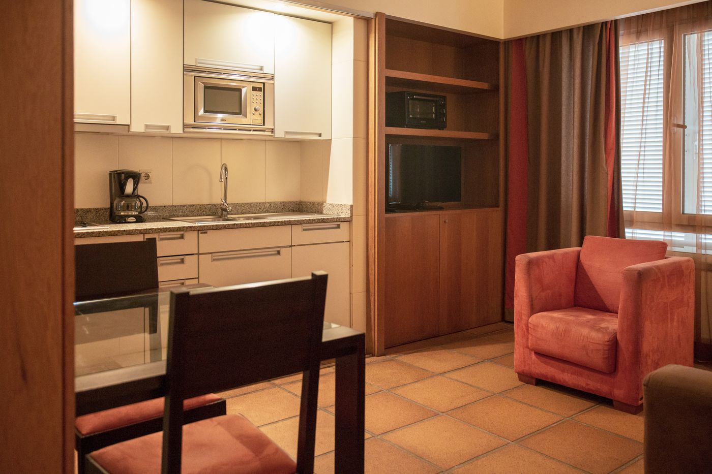 Apartamentos-Turisticos-Atlantida-Room-11
