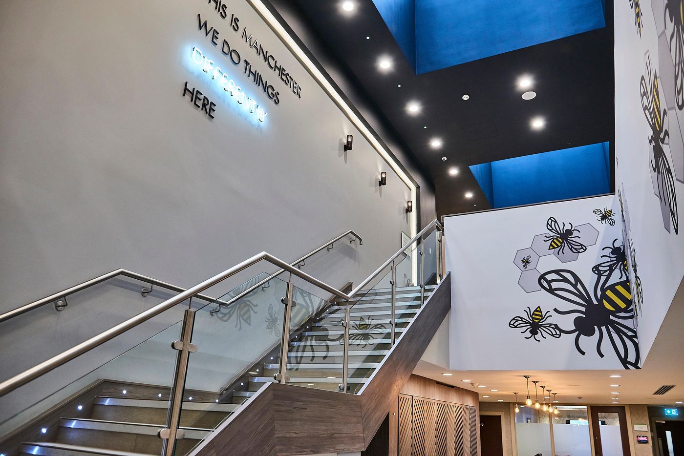 Holiday Inn Manchester City Centre-United Kingdom-Manchester-Lobby-5