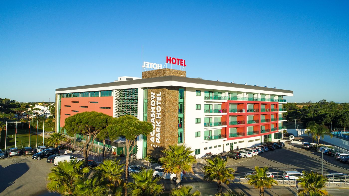 Aquashow-Park-Hotel-General-view-19