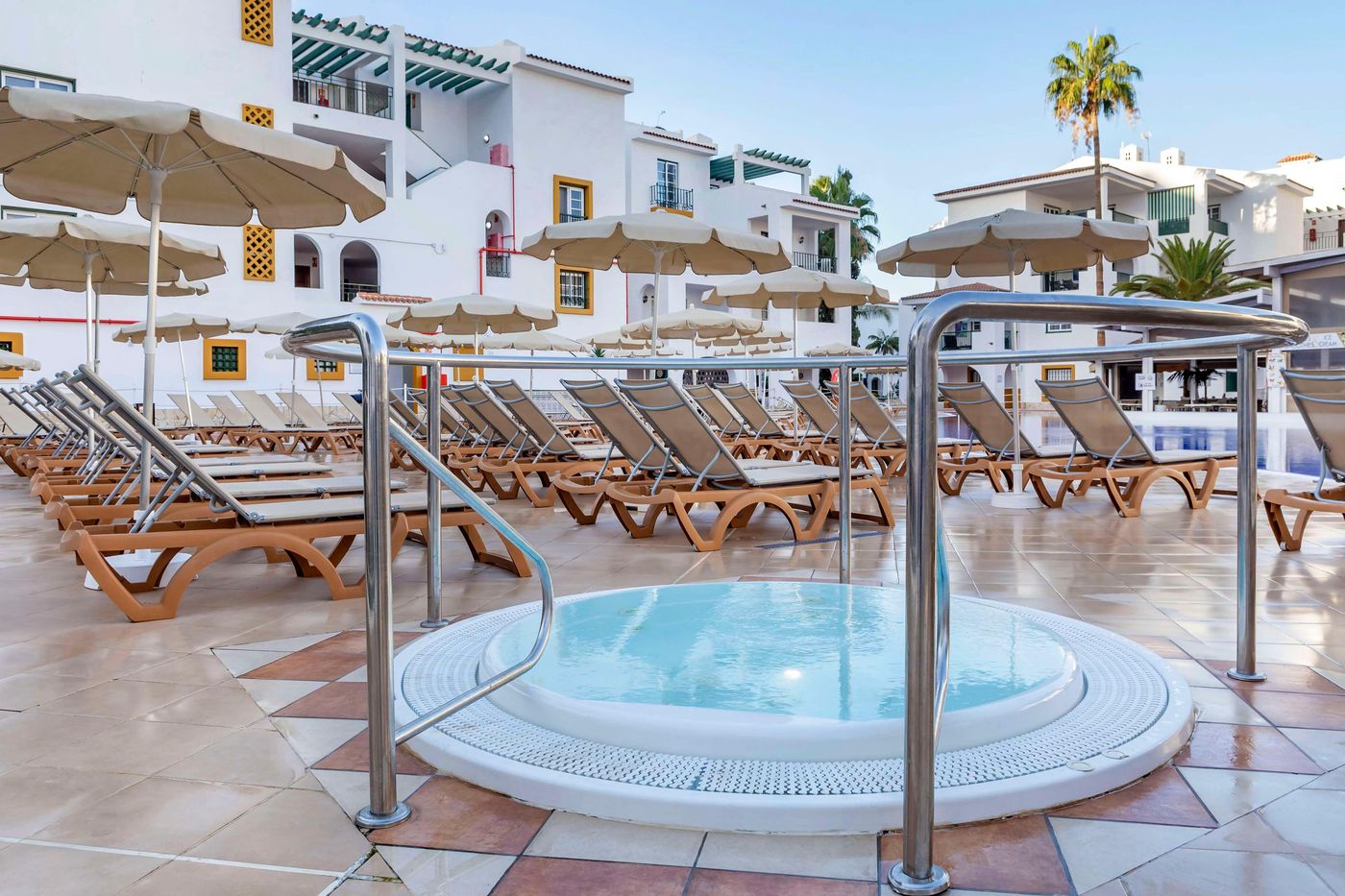 Sunset-Harbour-Club-Pool-16