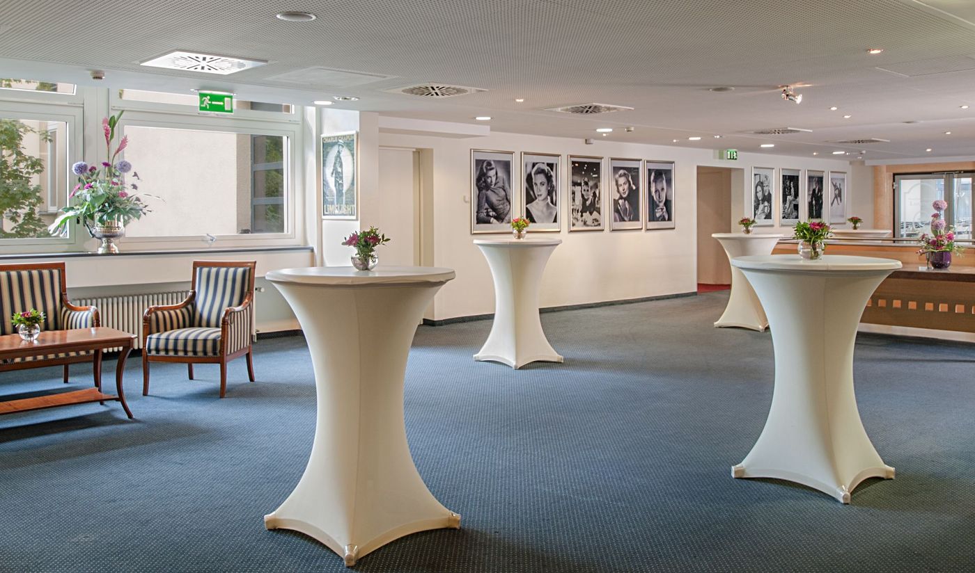 Hollywood-Media-Hotel-Conferences-2