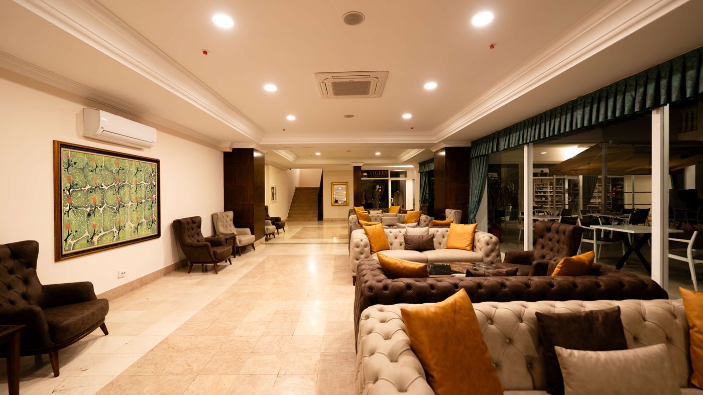 Viking-Garden-Hotel-Lobby-24