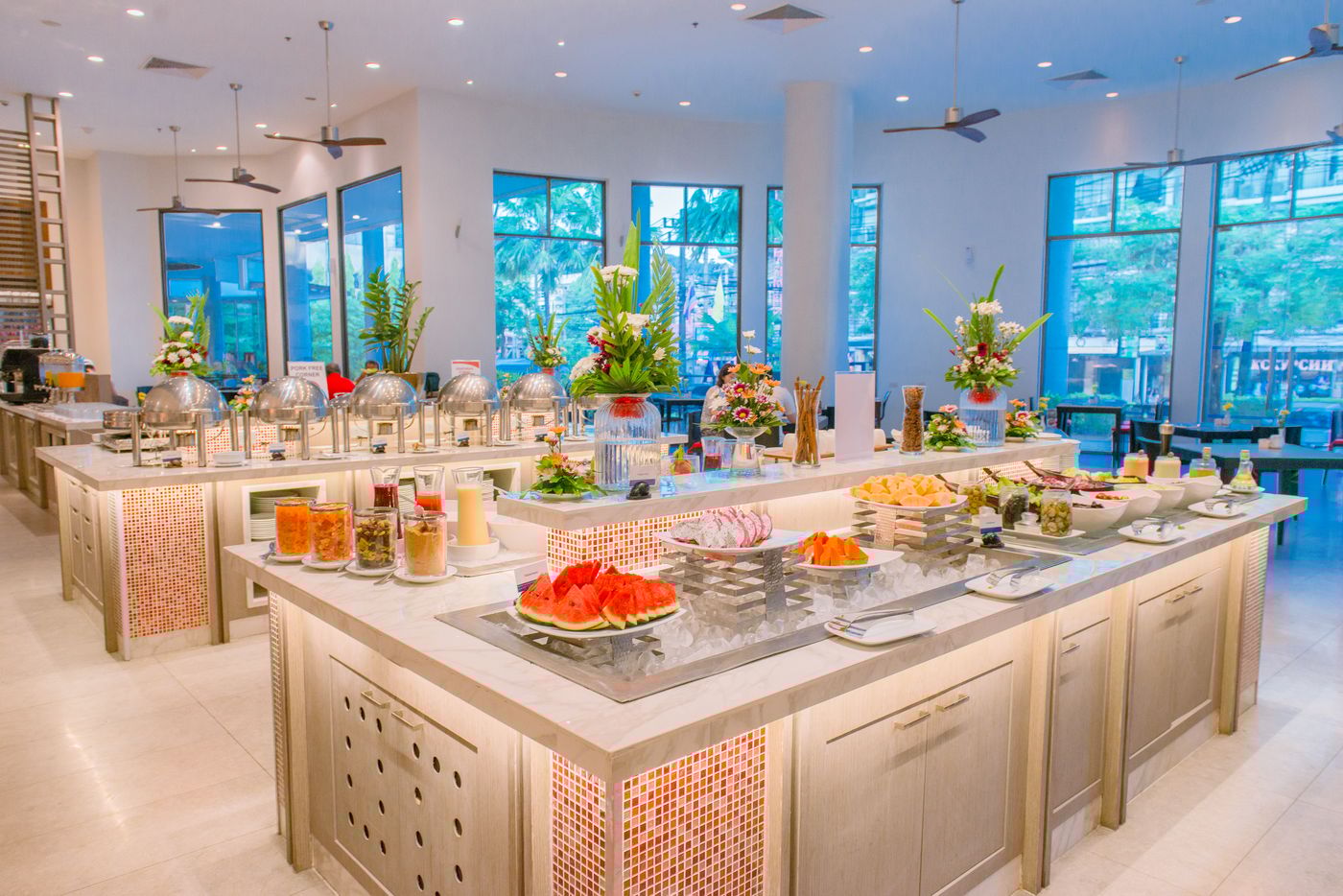 Deevana-Plaza-Phuket-Restaurant-46