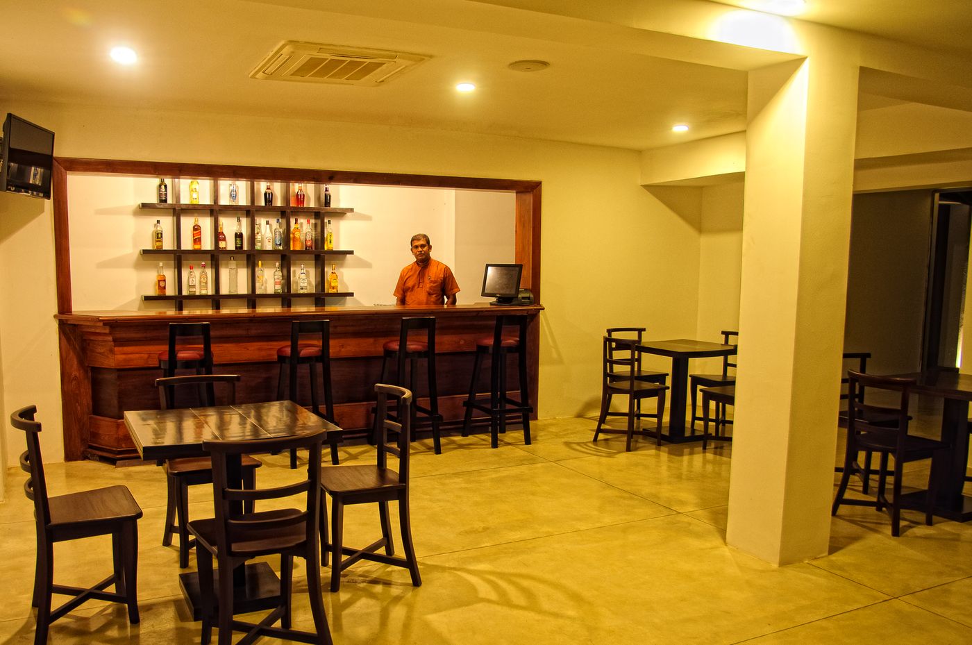 Rajarata-Hotel-Anuradhapura-Bar-12
