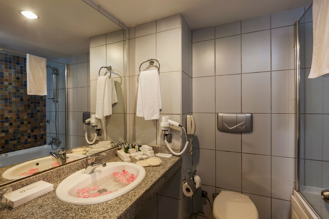 La-Mer-Hotel-Room-18