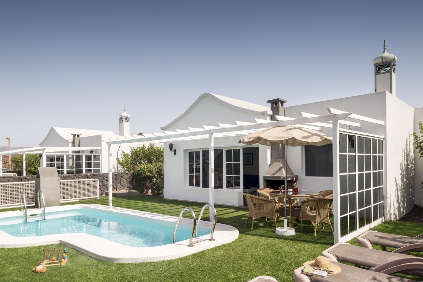 Hyde-Park-Lane-Villas-Pool-4