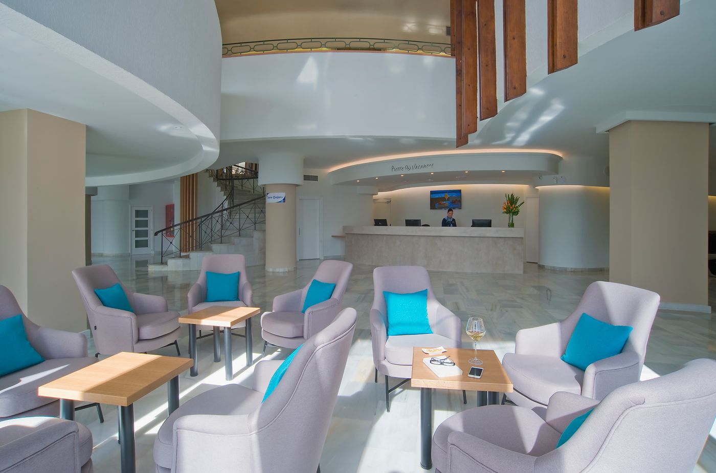 El-Puerto-by-Pierre---Vacances-Lobby-30