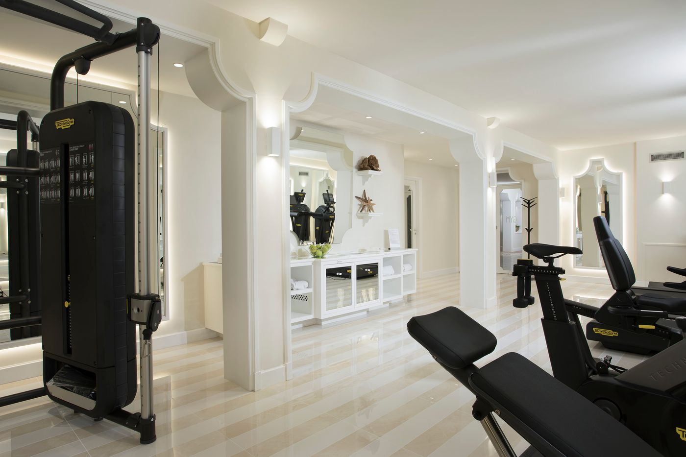 Grand-Hotel-Capodimonte-Sports-and-Entertainment-55