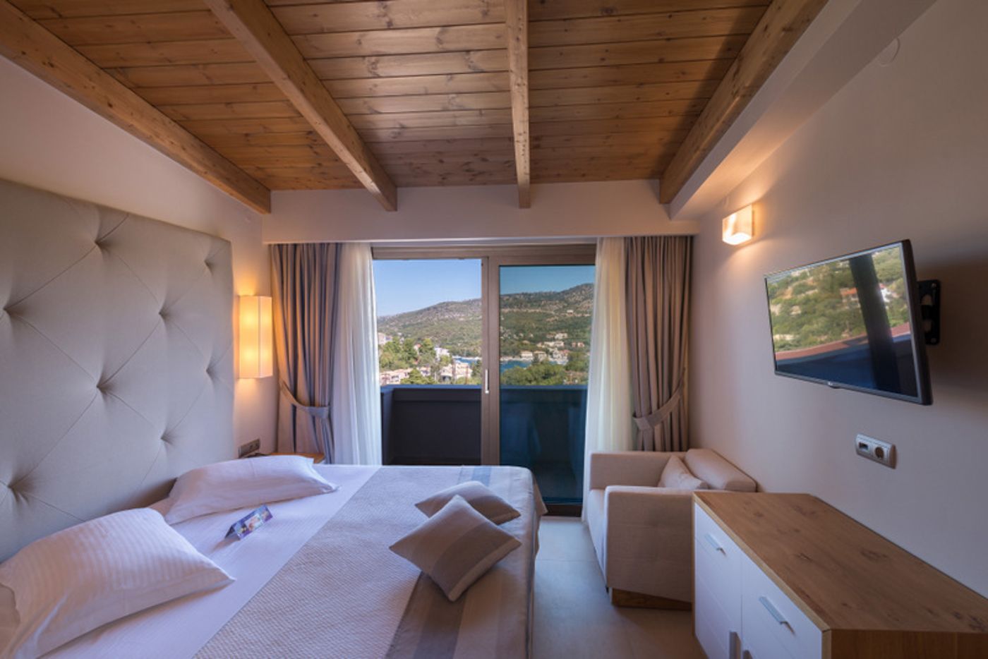 Sivota-Diamond-Room-47