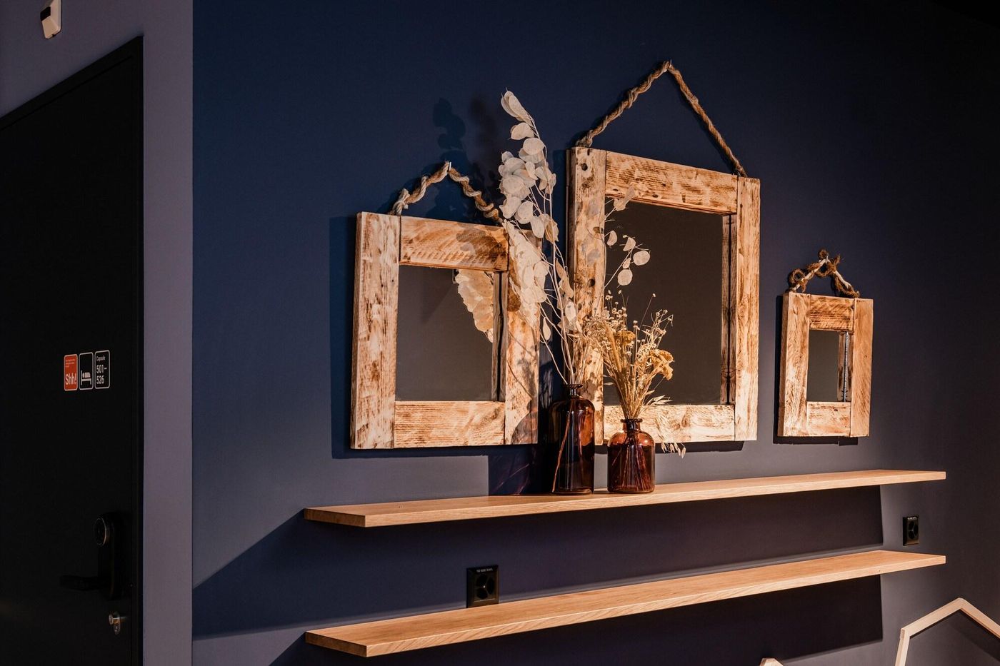 Capsule Hotel - Alpine Garden Zurich Airport-Switzerland-Kloten-Lobby-6